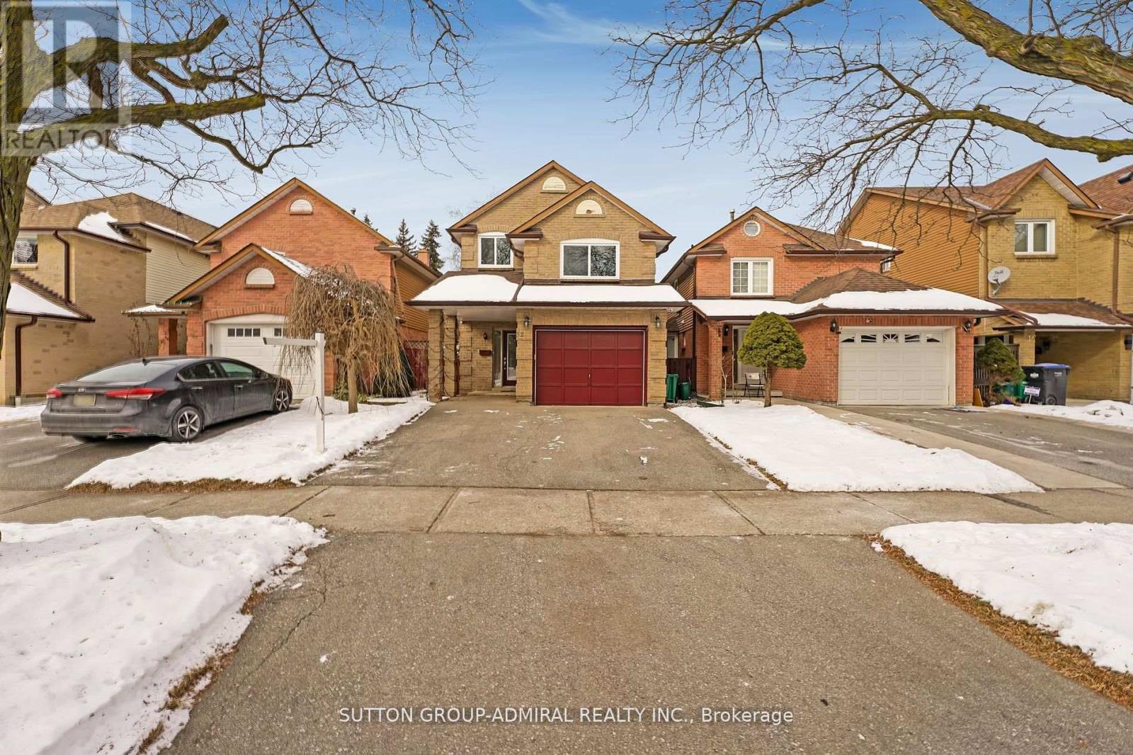 52 Garden Avenue, Brampton, Ontario  L6X 1M6 - Photo 2 - W13090496