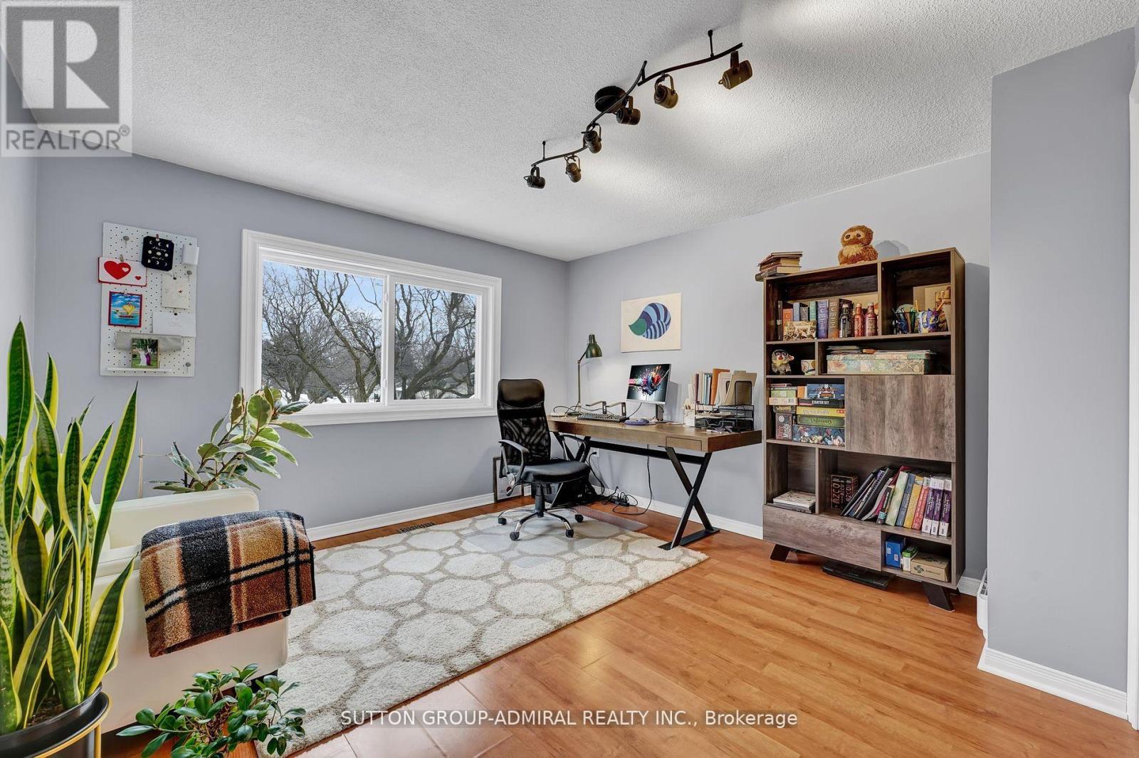 52 Garden Avenue, Brampton, Ontario  L6X 1M6 - Photo 21 - W13090496