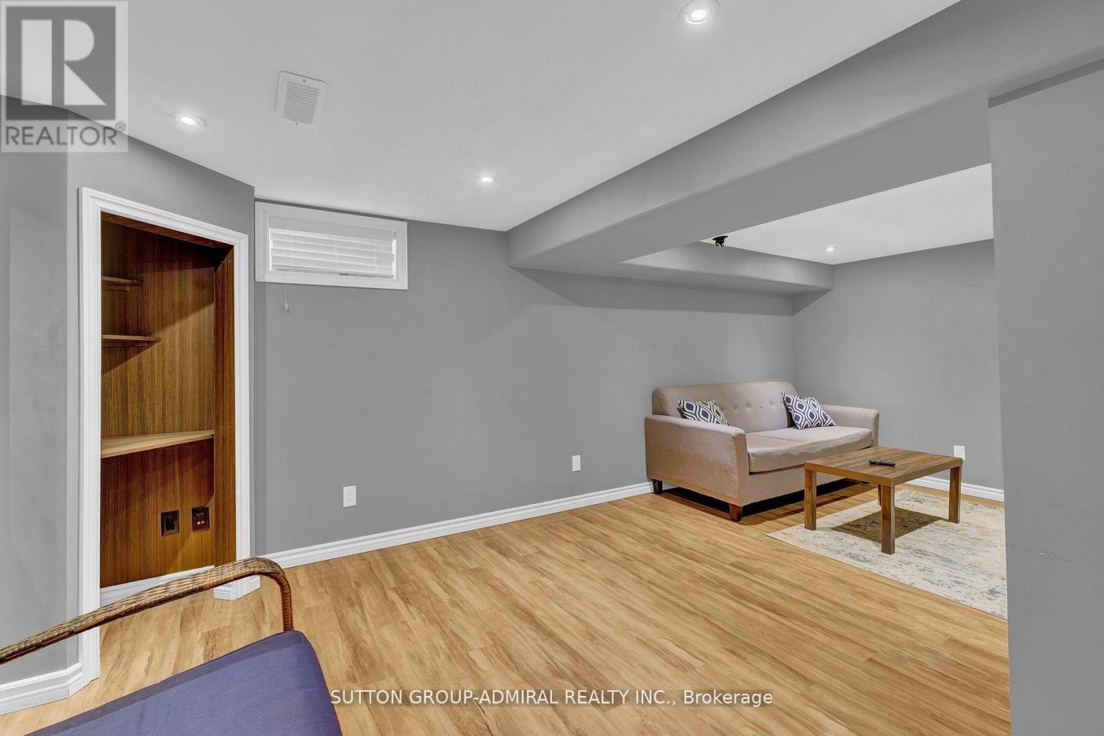 52 Garden Avenue, Brampton, Ontario  L6X 1M6 - Photo 25 - W13090496