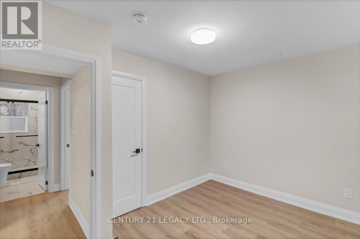 2027 Churchill Avenue, Burlington, Ontario  L7R 3T8 - Photo 13 - W13090498