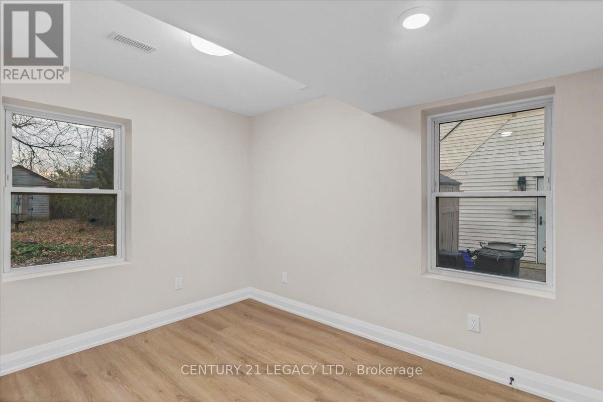 2027 Churchill Avenue, Burlington, Ontario  L7R 3T8 - Photo 14 - W13090498