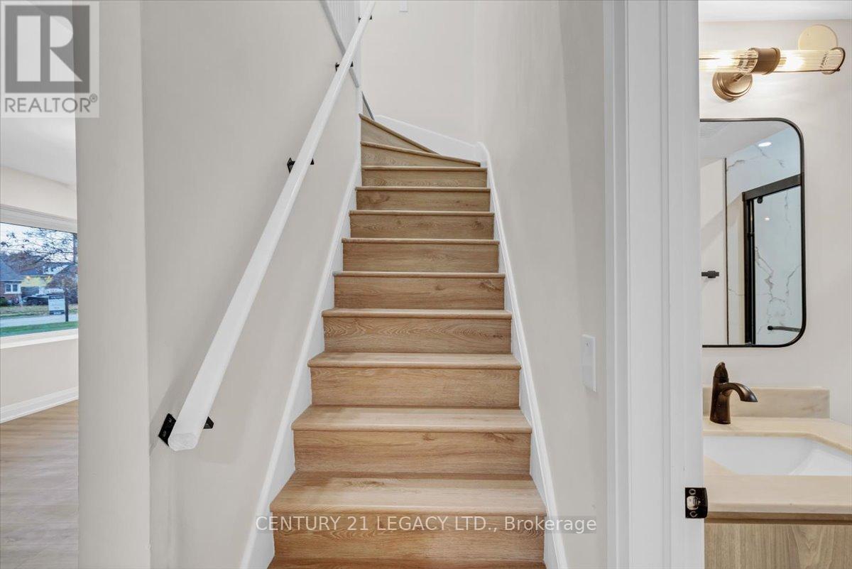 2027 Churchill Avenue, Burlington, Ontario  L7R 3T8 - Photo 16 - W13090498