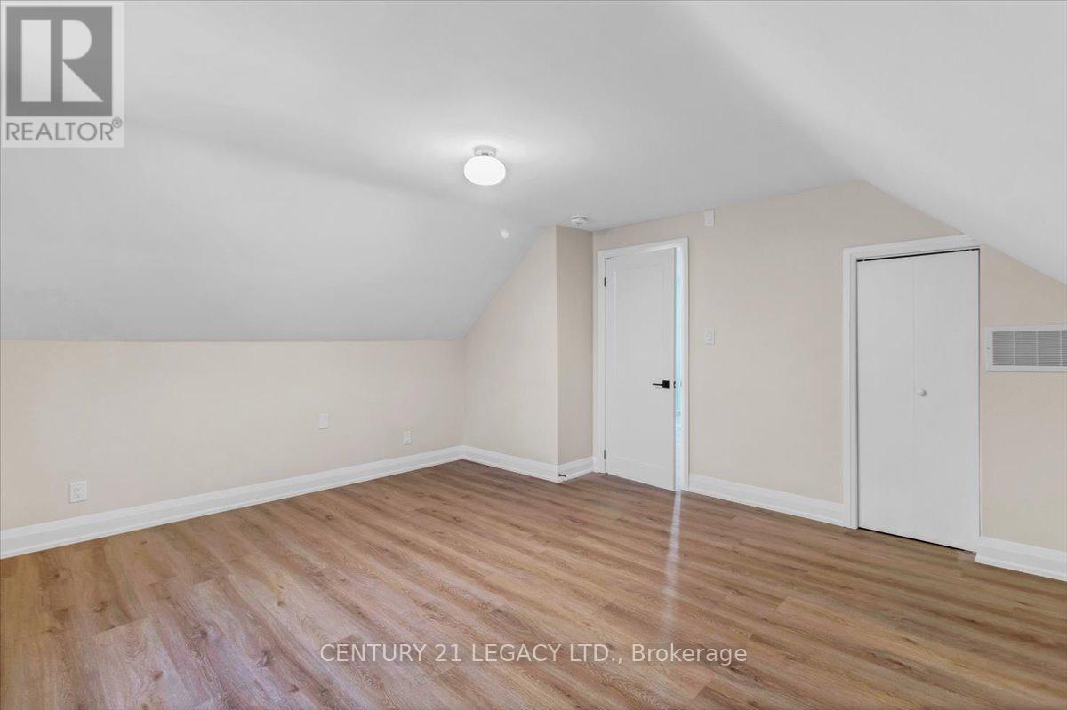 2027 Churchill Avenue, Burlington, Ontario  L7R 3T8 - Photo 17 - W13090498