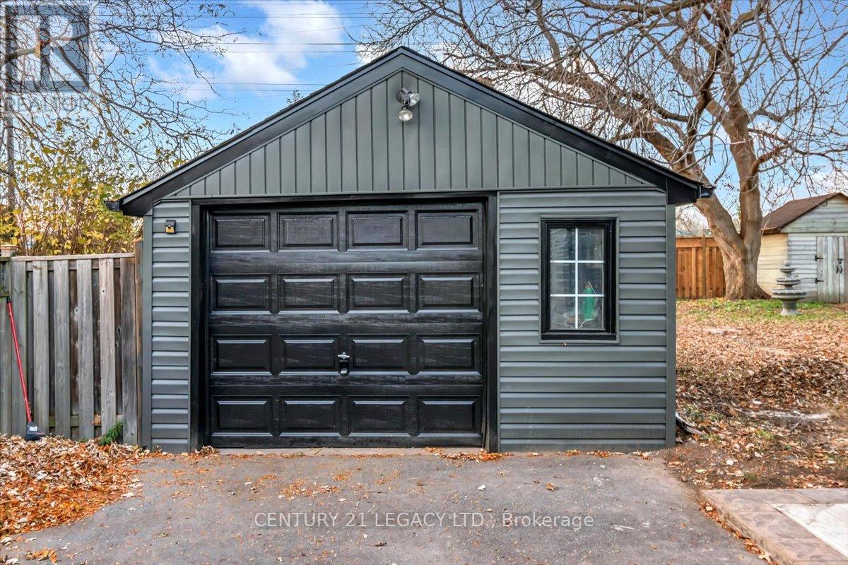 2027 Churchill Avenue, Burlington, Ontario  L7R 3T8 - Photo 25 - W13090498