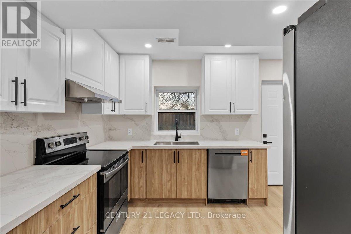 2027 Churchill Avenue, Burlington, Ontario  L7R 3T8 - Photo 9 - W13090498