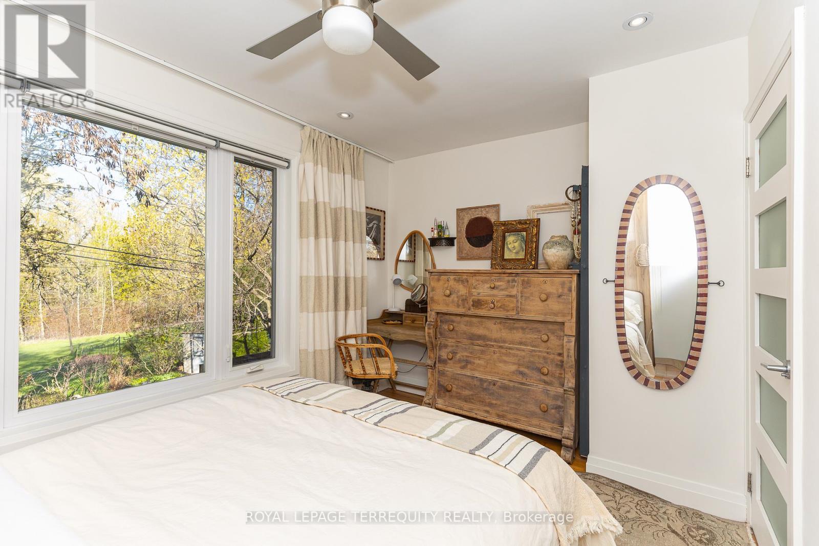 256 Renforth Drive, Toronto, Ontario  M9C 2K9 - Photo 22 - W13090510