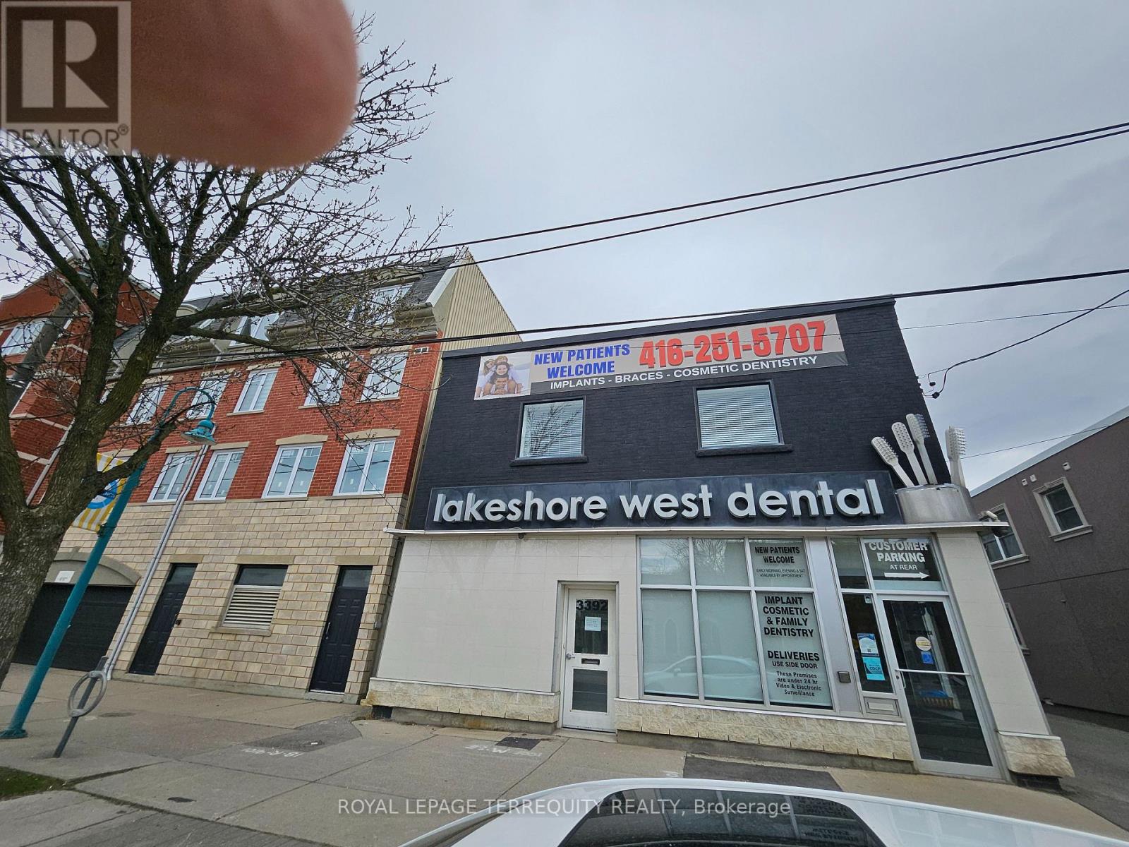 3392 LAKE SHORE BOULEVARD, Toronto, Ontario