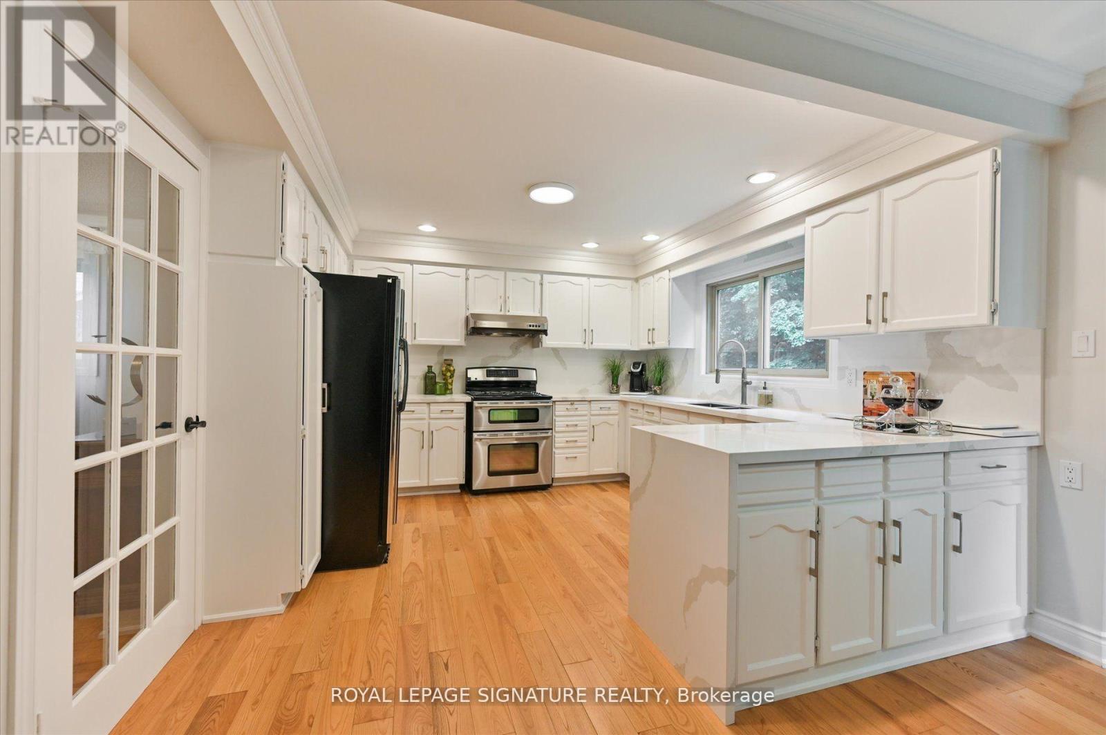 3417 Sanderling Crescent, Mississauga, Ontario  L5L 3P4 - Photo 9 - W13090546