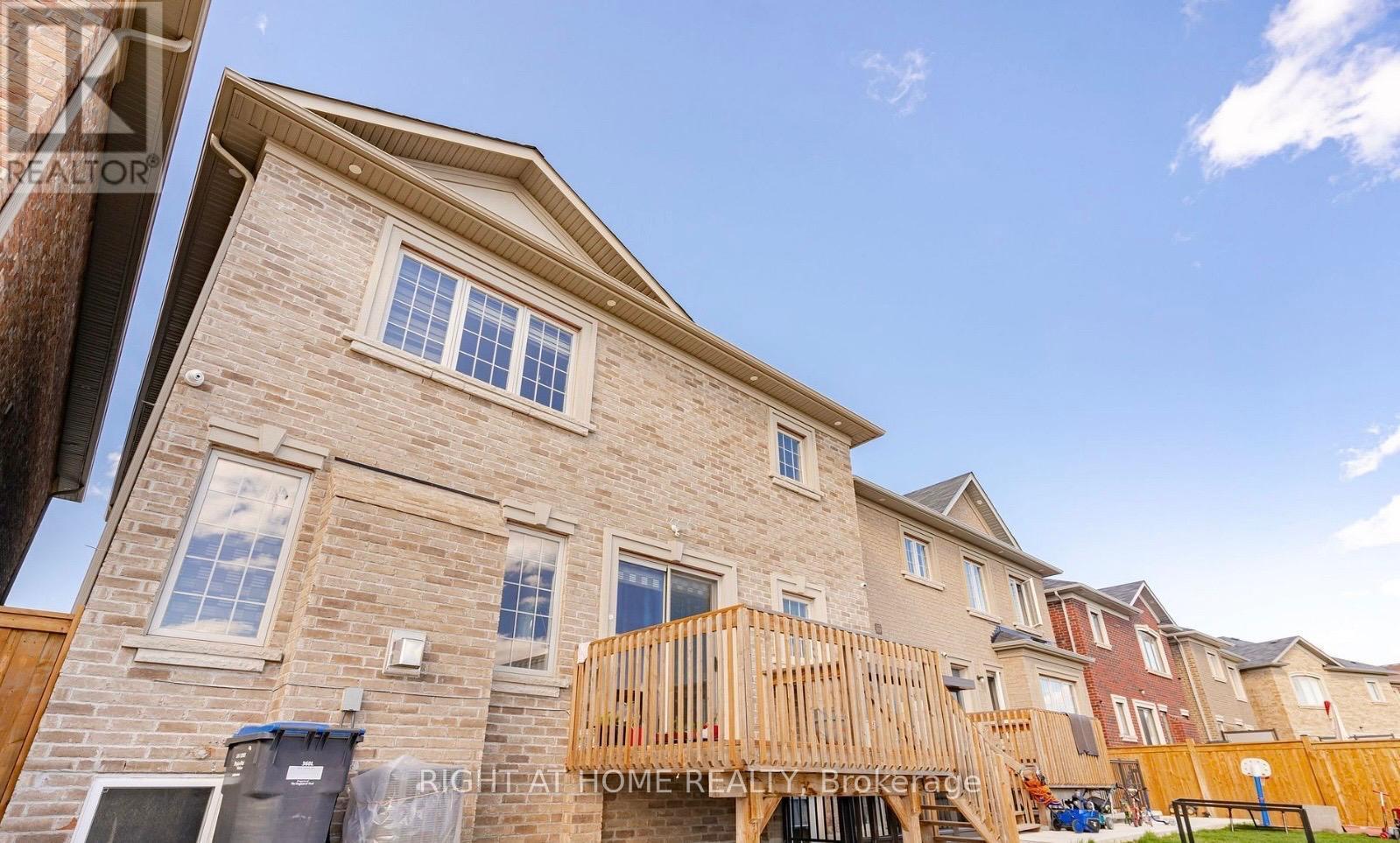 16 Action Drive, Brampton, Ontario  L7A 4X8 - Photo 32 - W13090548