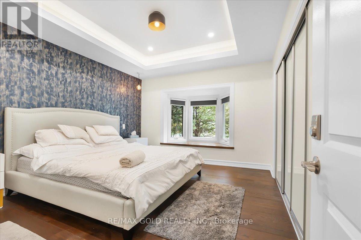 993 Porcupine Avenue, Mississauga, Ontario  L5H 3K6 - Photo 19 - W13090566