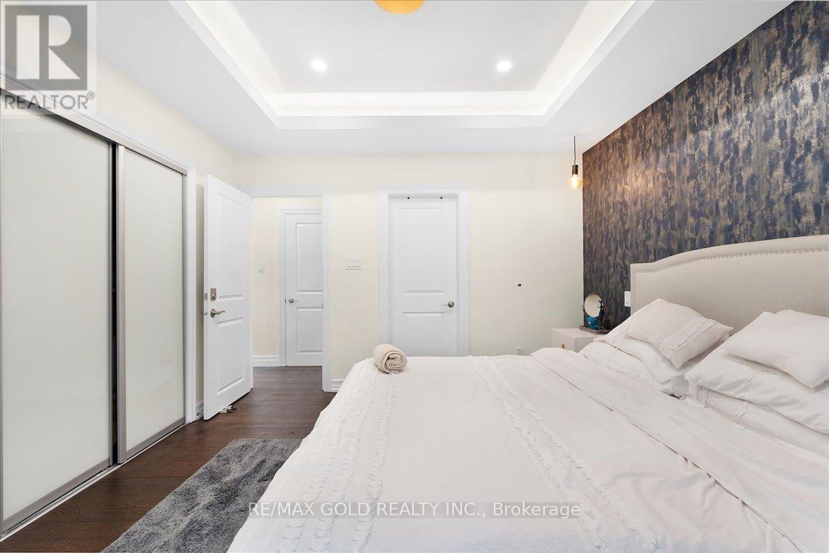 993 Porcupine Avenue, Mississauga, Ontario  L5H 3K6 - Photo 21 - W13090566