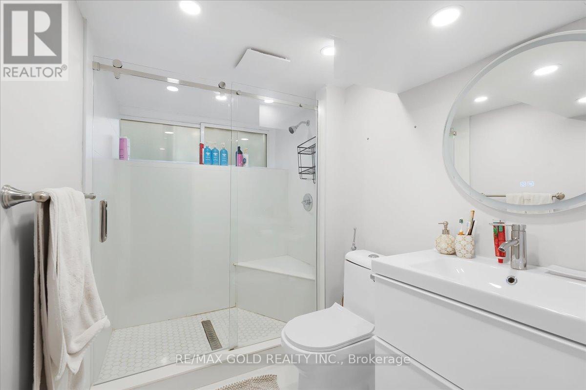993 Porcupine Avenue, Mississauga, Ontario  L5H 3K6 - Photo 31 - W13090566