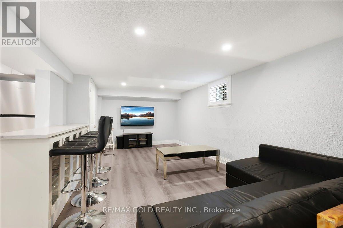 993 Porcupine Avenue, Mississauga, Ontario  L5H 3K6 - Photo 33 - W13090566