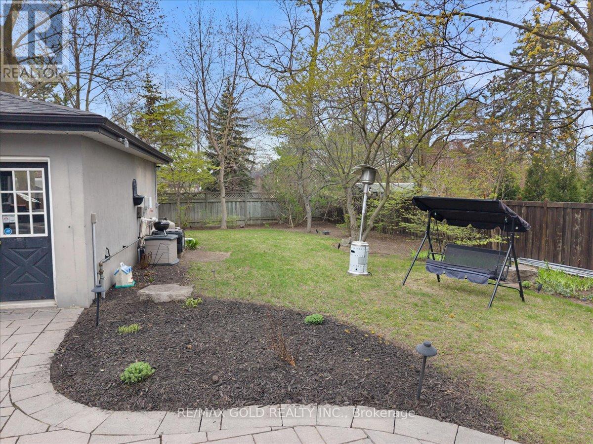 993 Porcupine Avenue, Mississauga, Ontario  L5H 3K6 - Photo 45 - W13090566