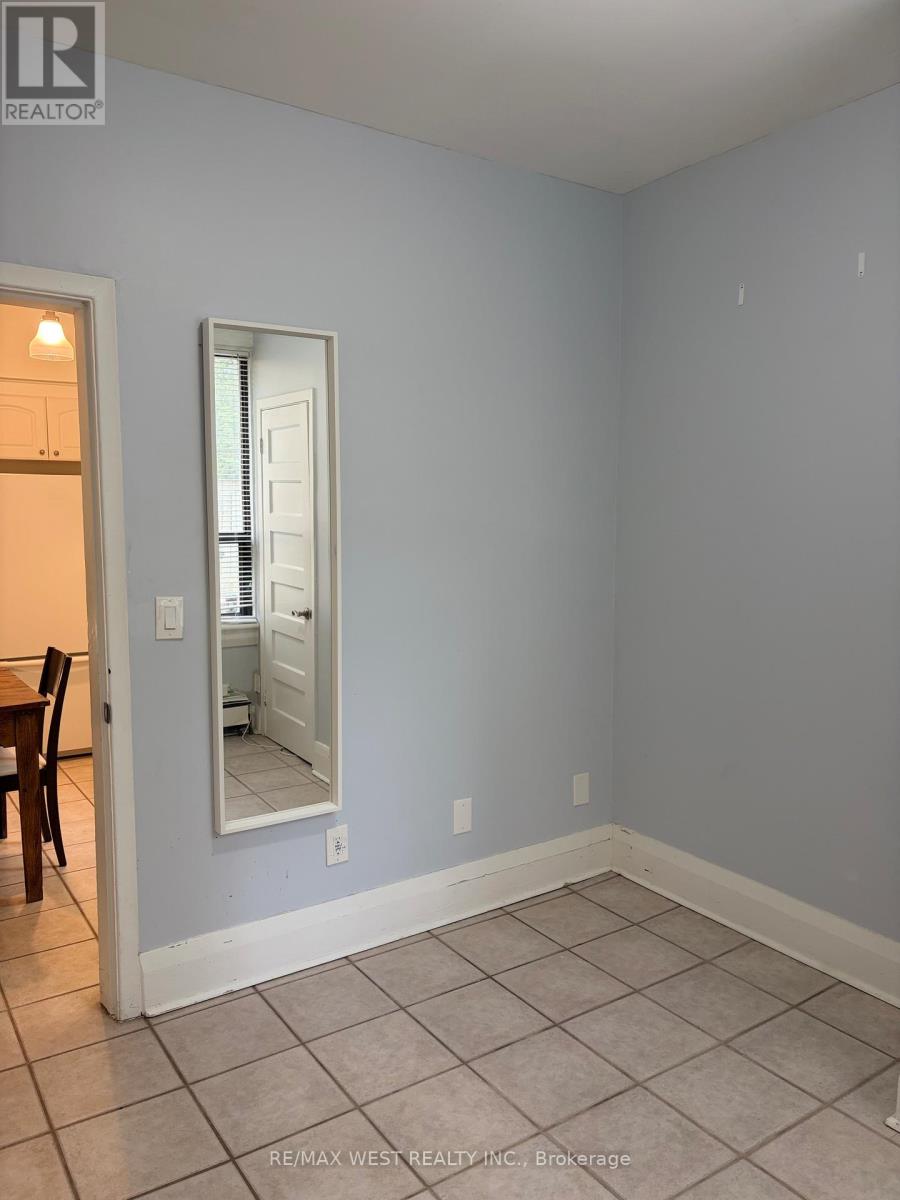 Main/bsmt - 108 Springhurst Avenue, Toronto, Ontario  M6K 1C1 - Photo 16 - W13090572