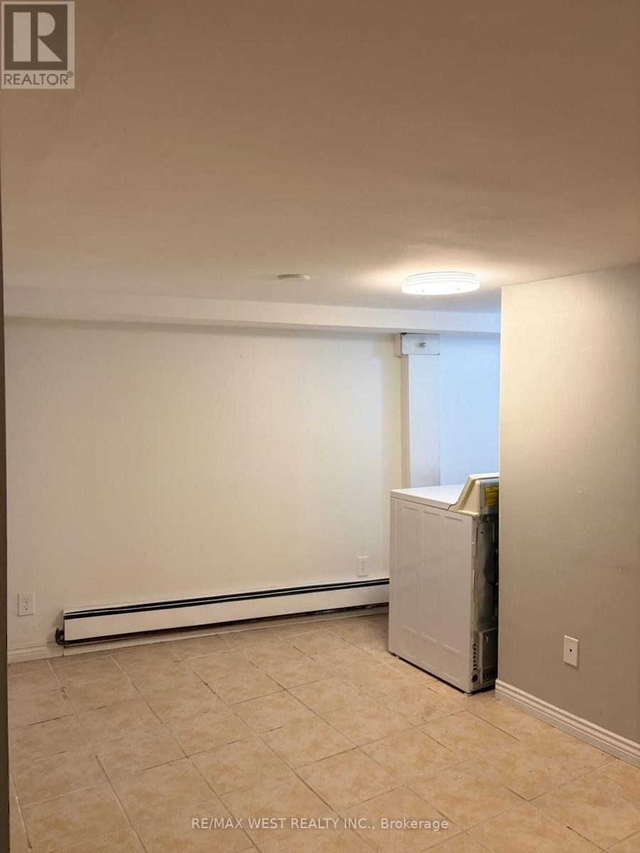 Main/bsmt - 108 Springhurst Avenue, Toronto, Ontario  M6K 1C1 - Photo 18 - W13090572