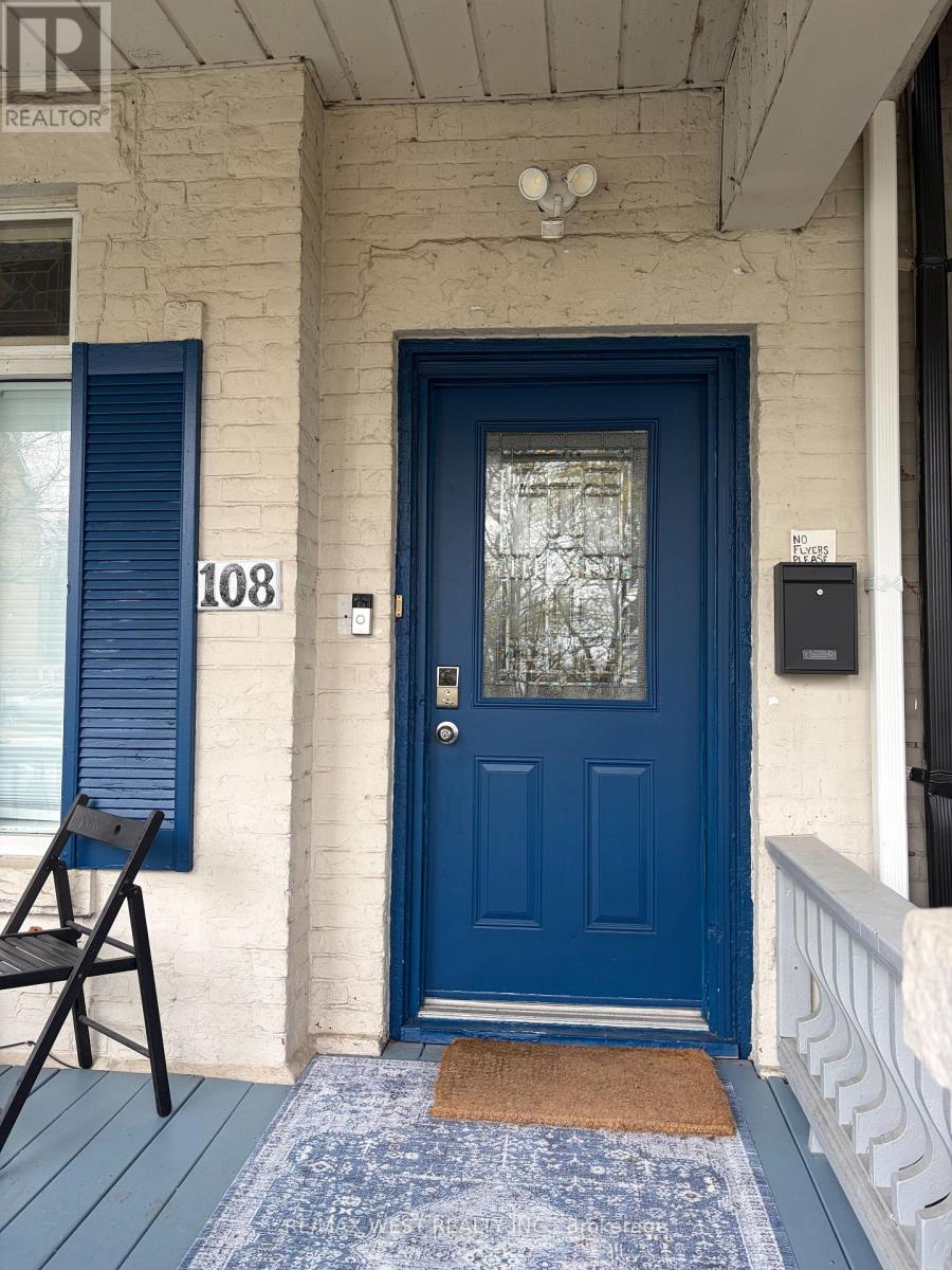 Main/bsmt - 108 Springhurst Avenue, Toronto, Ontario  M6K 1C1 - Photo 2 - W13090572