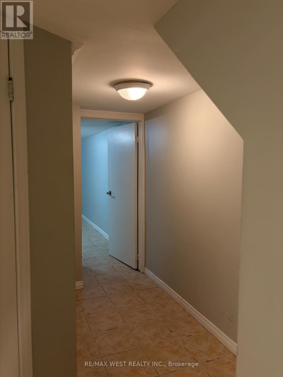 Main/bsmt - 108 Springhurst Avenue, Toronto, Ontario  M6K 1C1 - Photo 23 - W13090572
