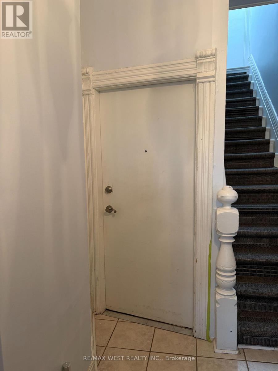 Main/bsmt - 108 Springhurst Avenue, Toronto, Ontario  M6K 1C1 - Photo 3 - W13090572