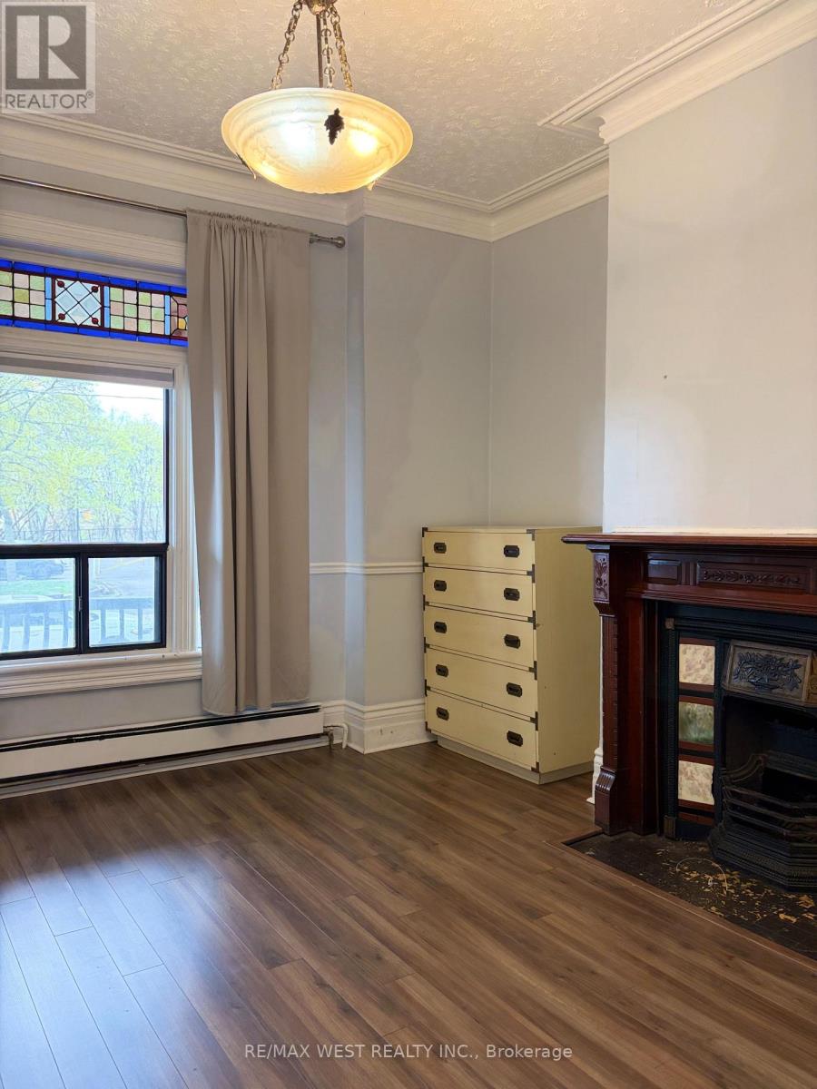 Main/bsmt - 108 Springhurst Avenue, Toronto, Ontario  M6K 1C1 - Photo 8 - W13090572