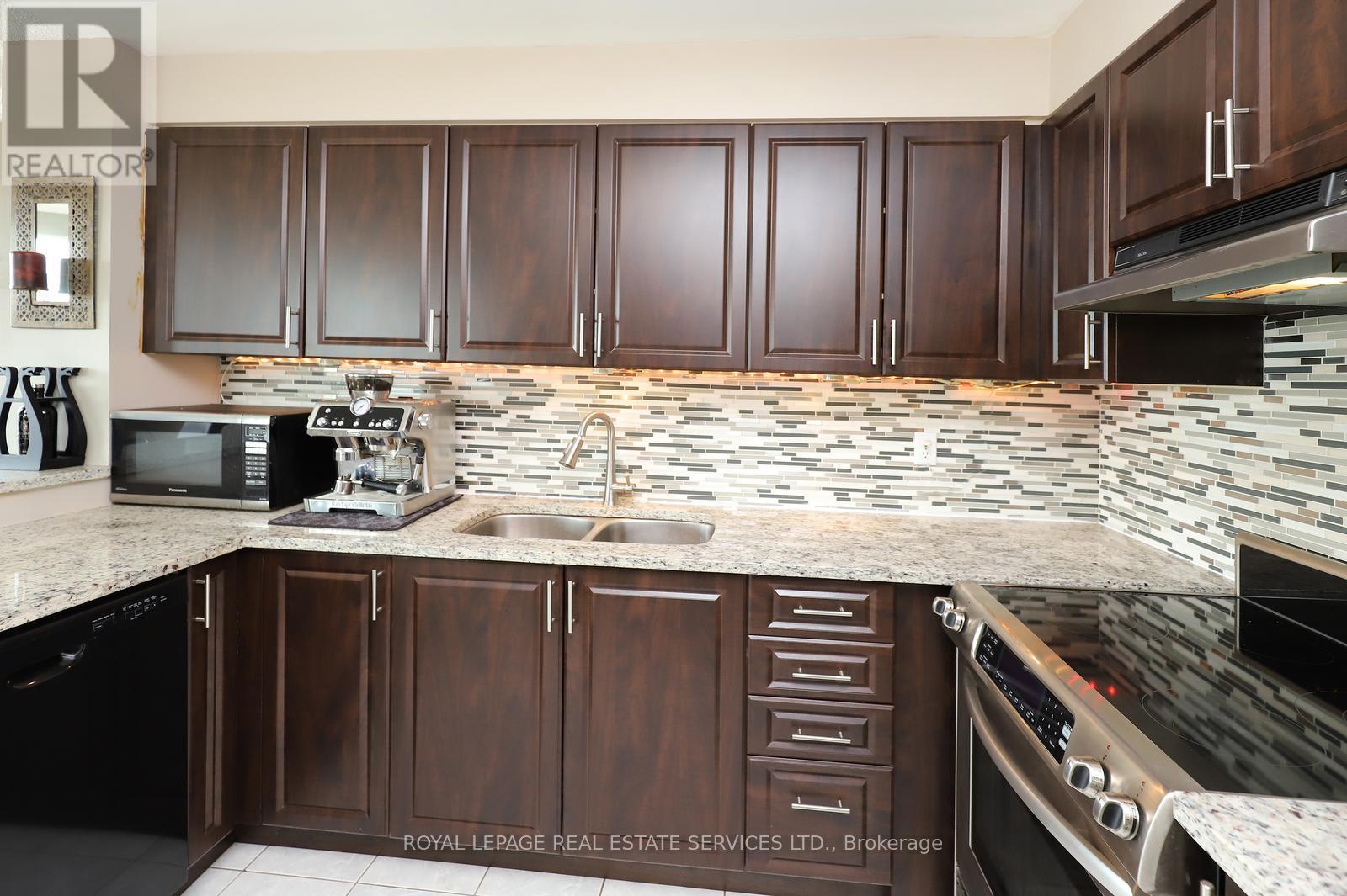 1504 - 2177 Burnhamthorpe Road W, Mississauga, Ontario  L5L 5P9 - Photo 12 - W13090576