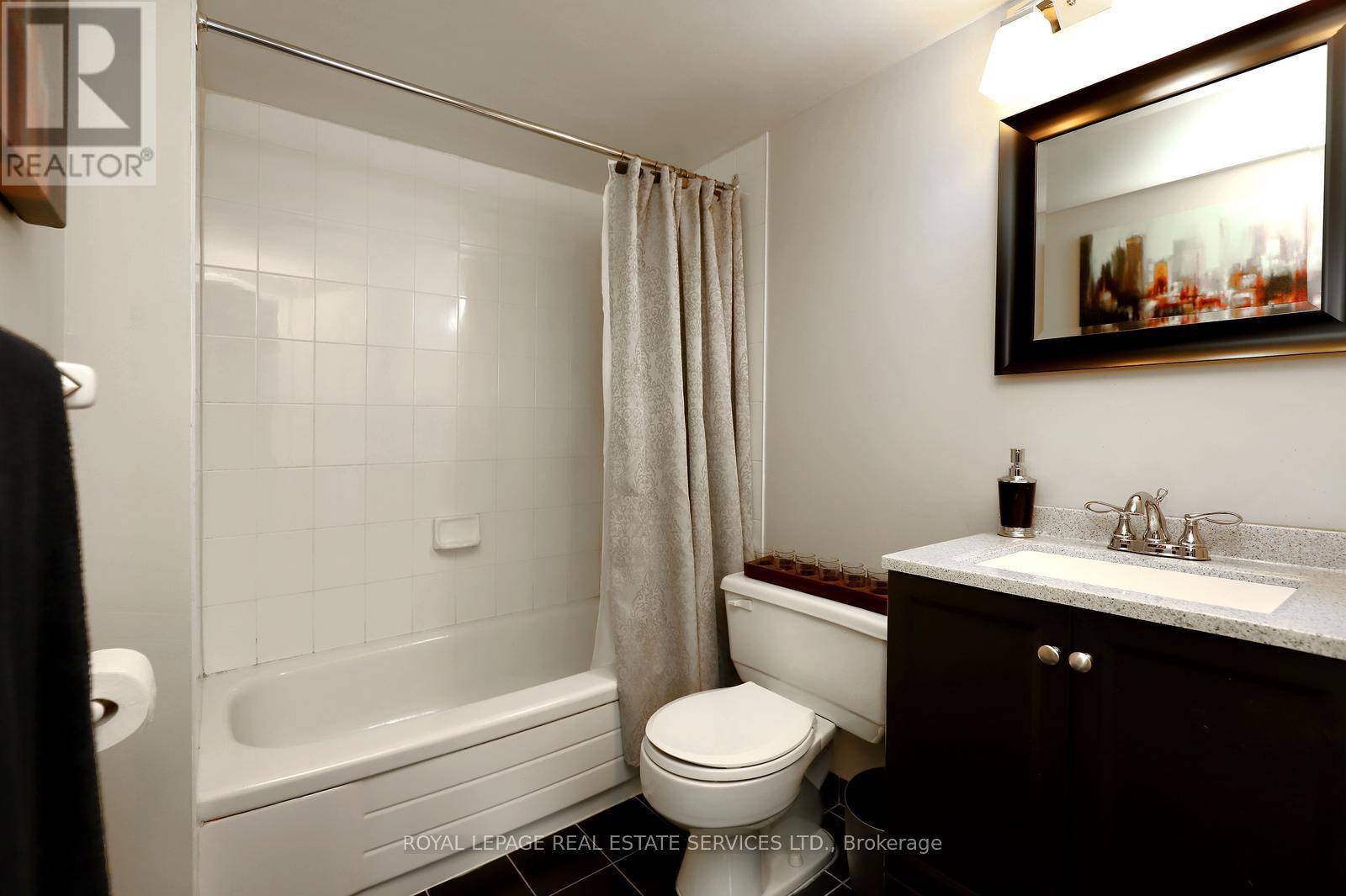 1504 - 2177 Burnhamthorpe Road W, Mississauga, Ontario  L5L 5P9 - Photo 17 - W13090576
