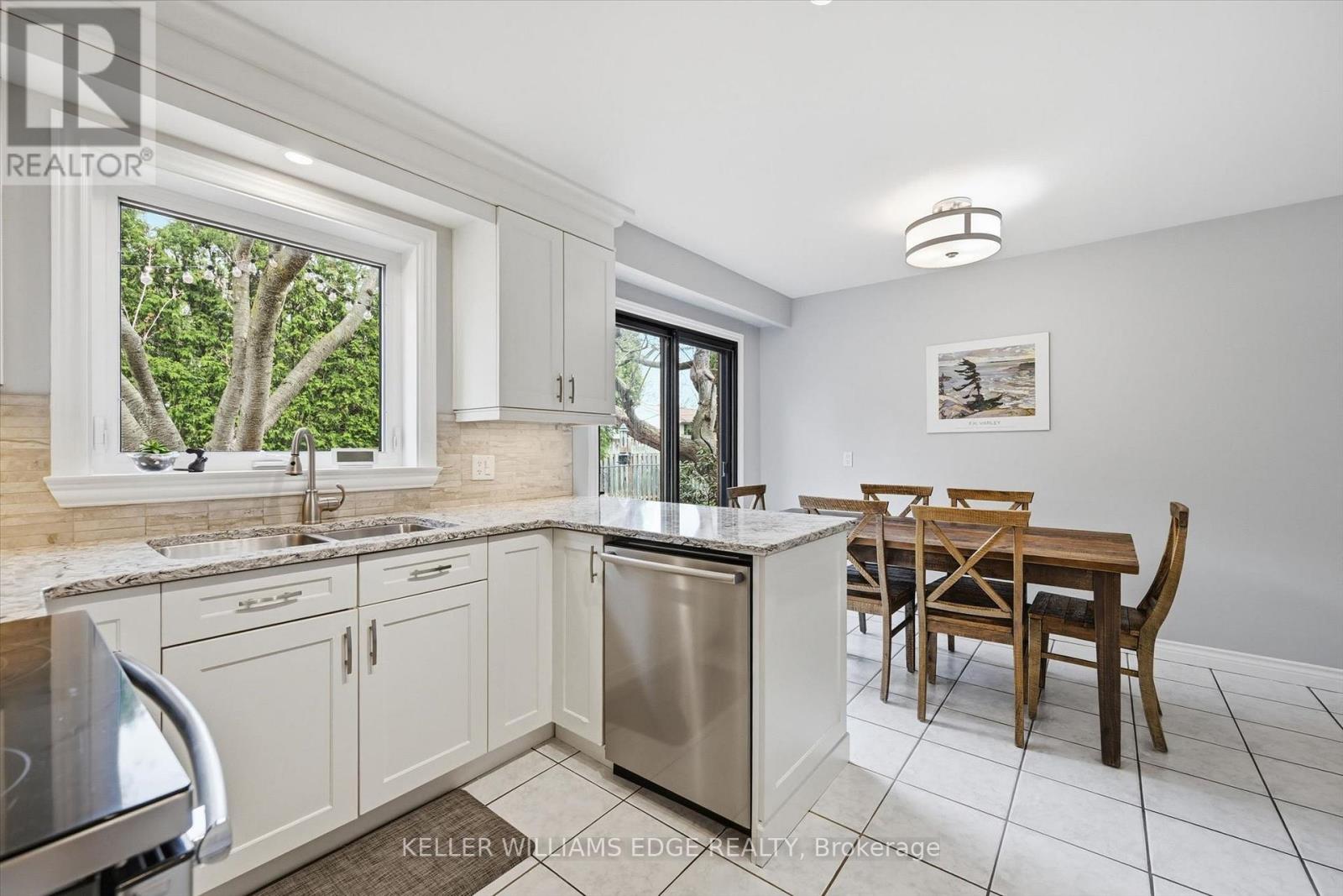 314 Lakeview Avenue, Burlington, Ontario  L7N 1Z1 - Photo 11 - W13090602
