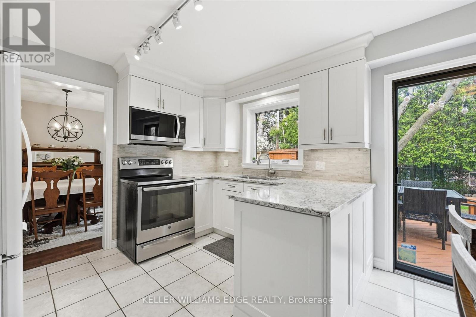 314 Lakeview Avenue, Burlington, Ontario  L7N 1Z1 - Photo 12 - W13090602