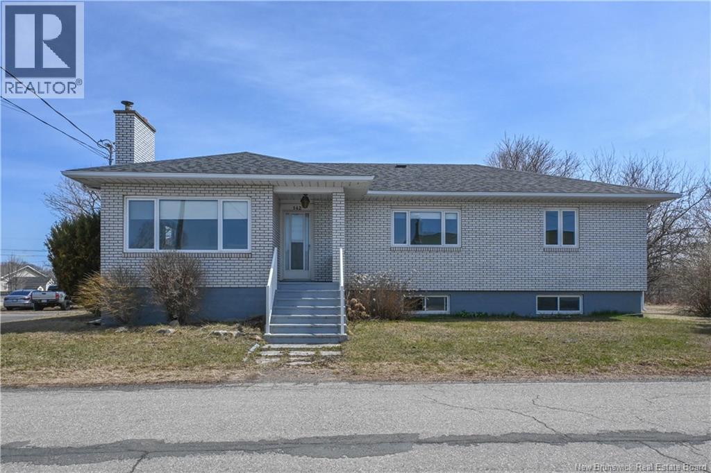 142 4e Street, Shippagan, New Brunswick  E8S 2J8 - Photo 1 - NB131959