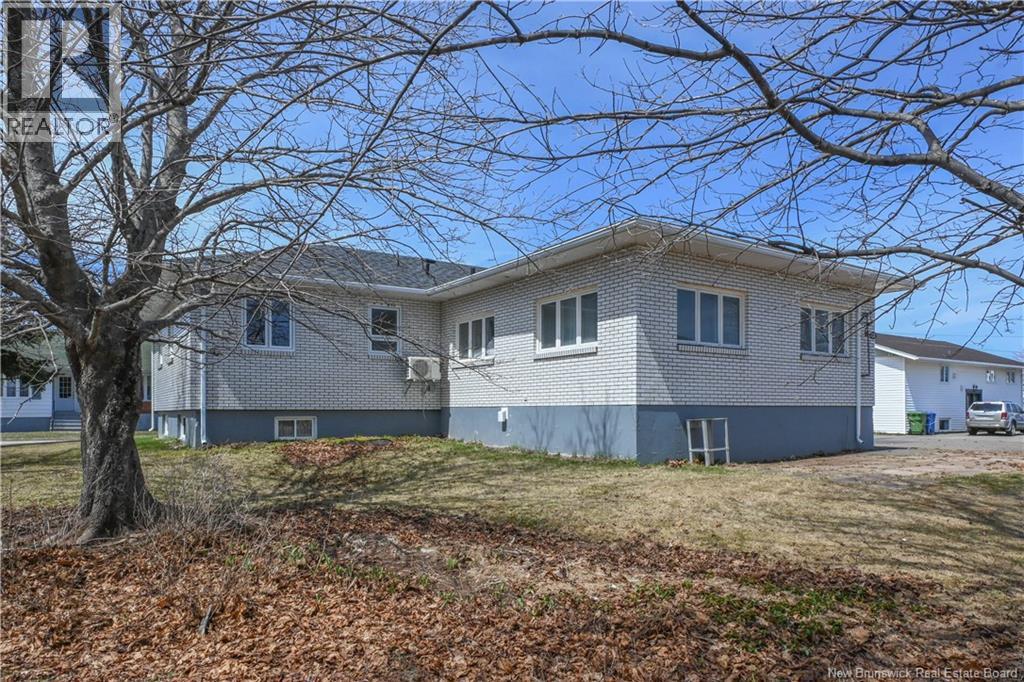 142 4e Street, Shippagan, New Brunswick  E8S 2J8 - Photo 7 - NB131959