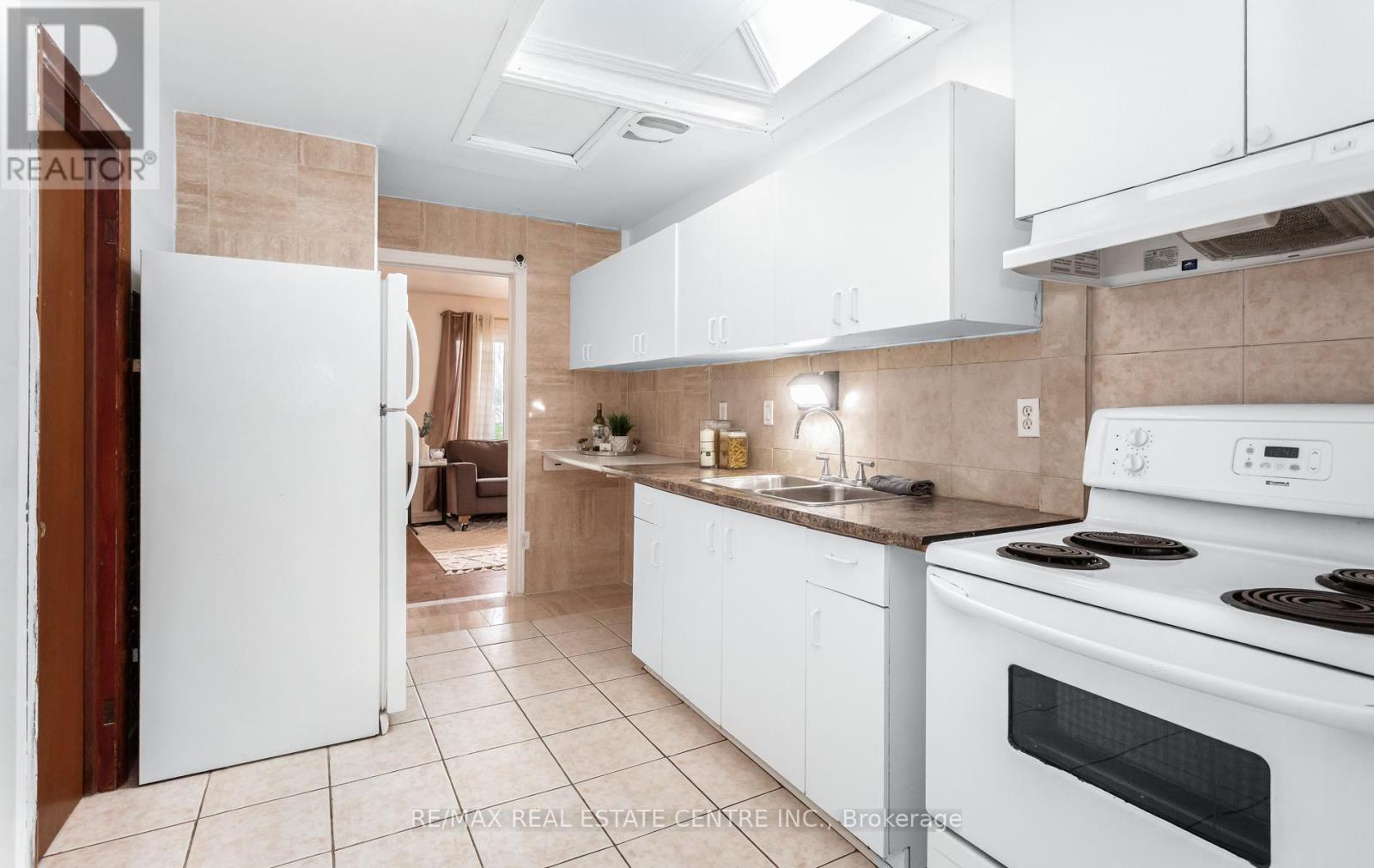 50 Dumbarton Street, Guelph, Ontario  N1E 3T6 - Photo 20 - X13090270