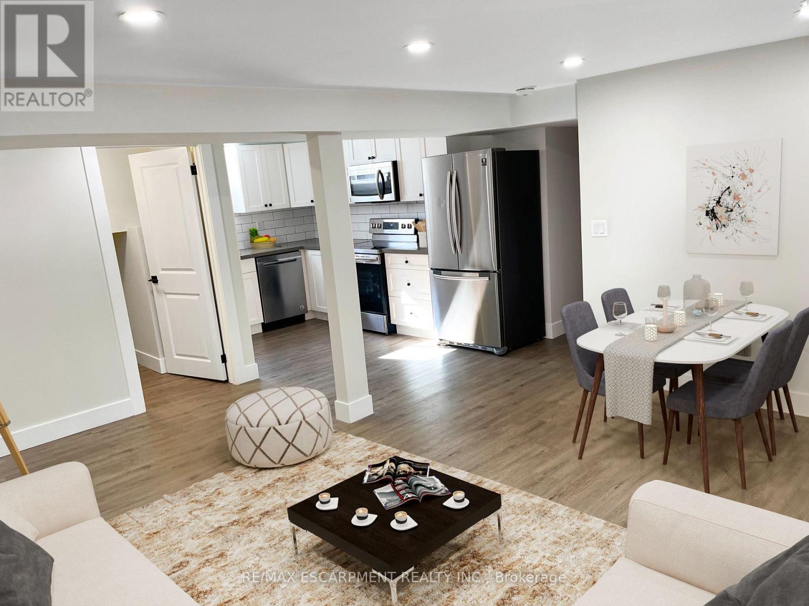 2 - 8 Alderney Avenue, Hamilton, Ontario  L9A 2A5 - Photo 3 - X13090334