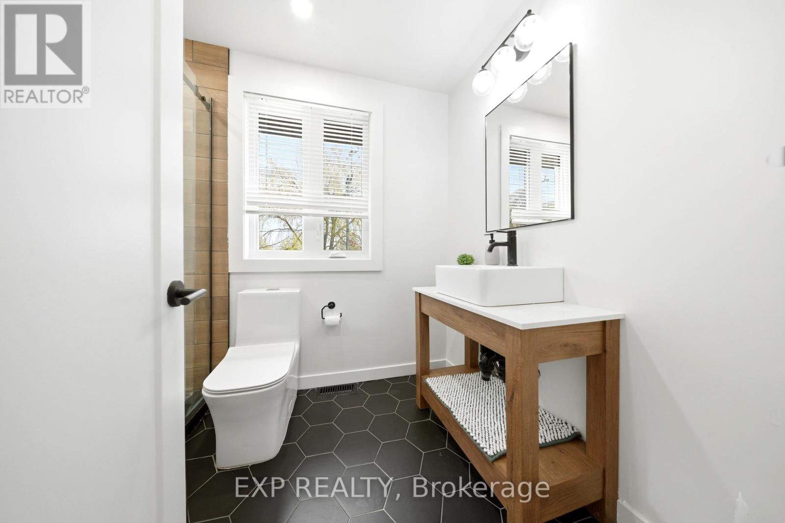 200 Madison Avenue S, Kitchener, Ontario  N2G 3M8 - Photo 29 - X13090480