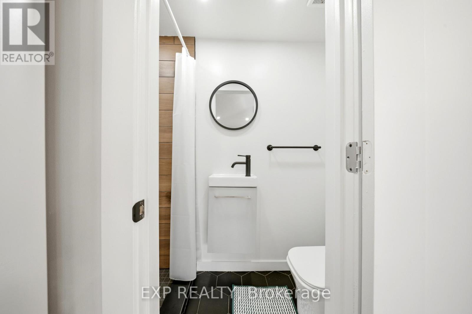 200 Madison Avenue S, Kitchener, Ontario  N2G 3M8 - Photo 37 - X13090480