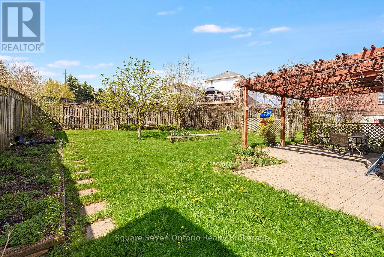 635 Commonwealth Crescent, Kitchener, Ontario  N2E 4J9 - Photo 43 - X13090584