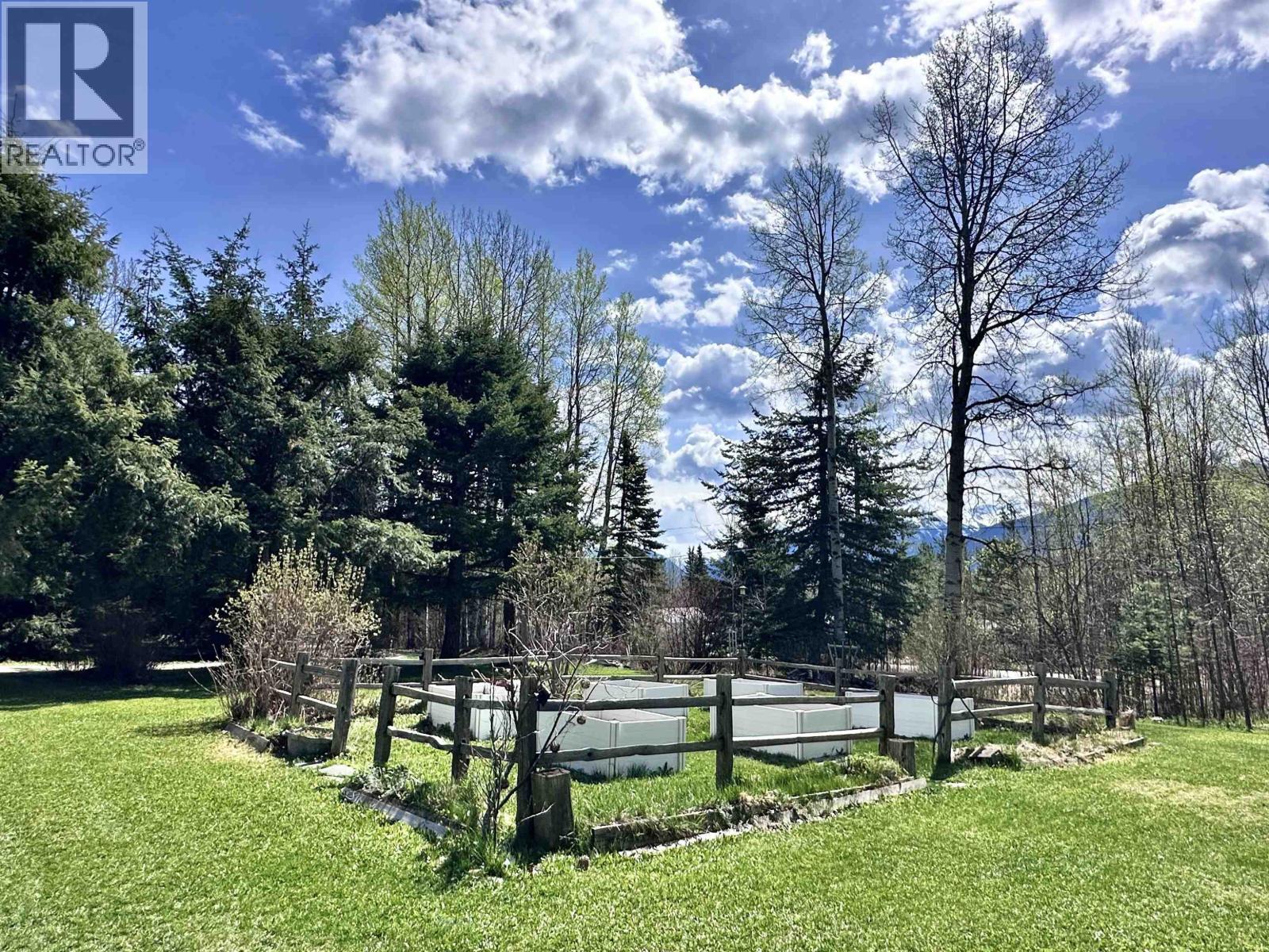 310 Mountain View Road, Mcbride, British Columbia  V0J 2E0 - Photo 24 - R3071226