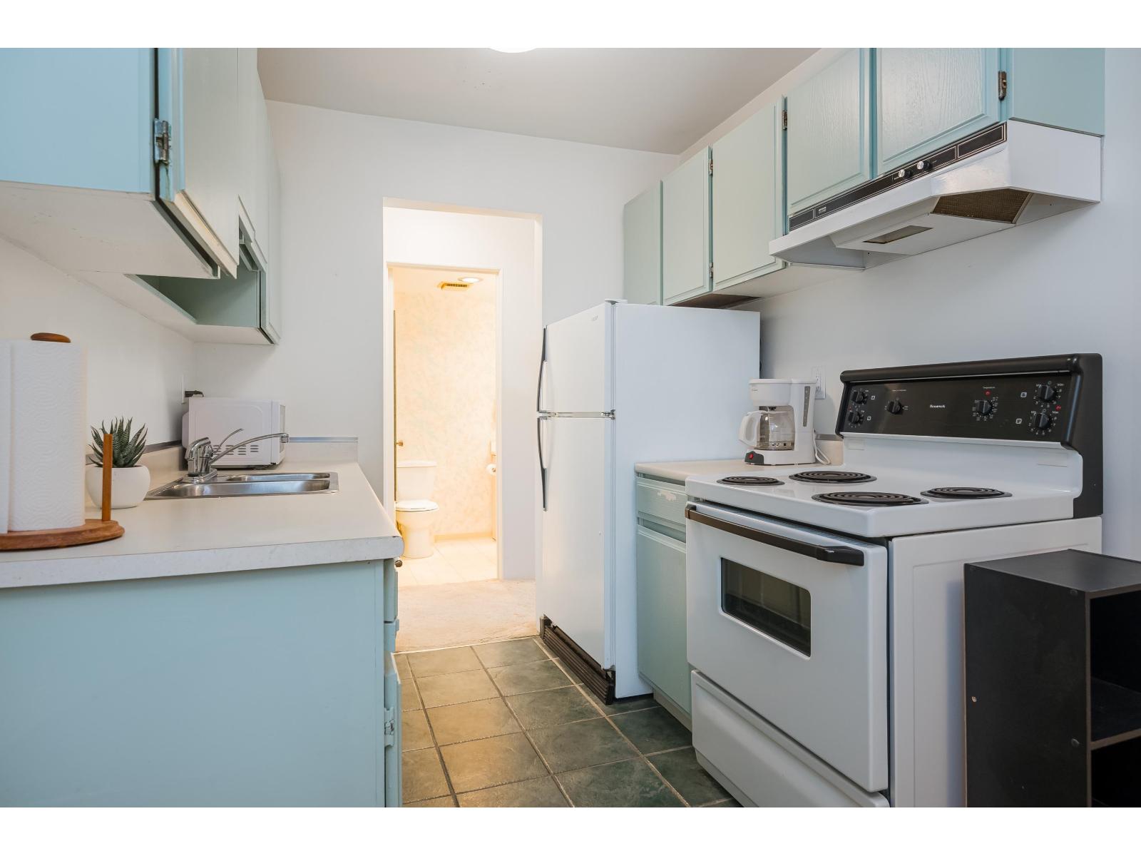 218 15020 North Bluff Road, White Rock, British Columbia  V4B 5A4 - Photo 15 - R3120152