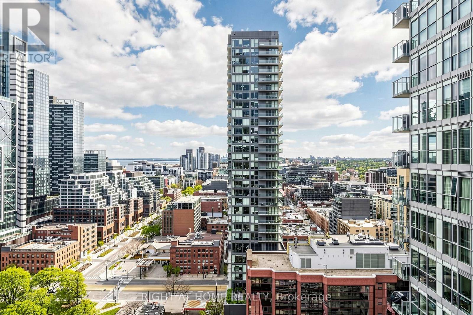 2409 - 88 Blue Jays Way, Toronto, Ontario  M5V 0L7 - Photo 34 - C13090516