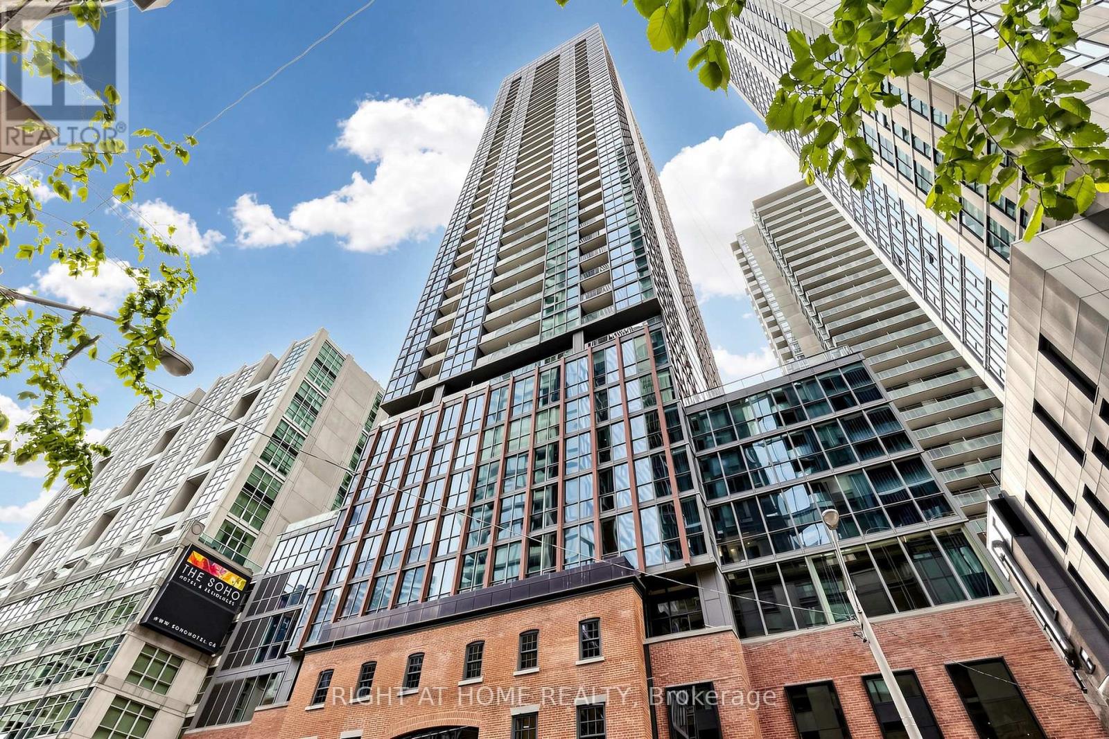 2409 - 88 Blue Jays Way, Toronto, Ontario  M5V 0L7 - Photo 37 - C13090516
