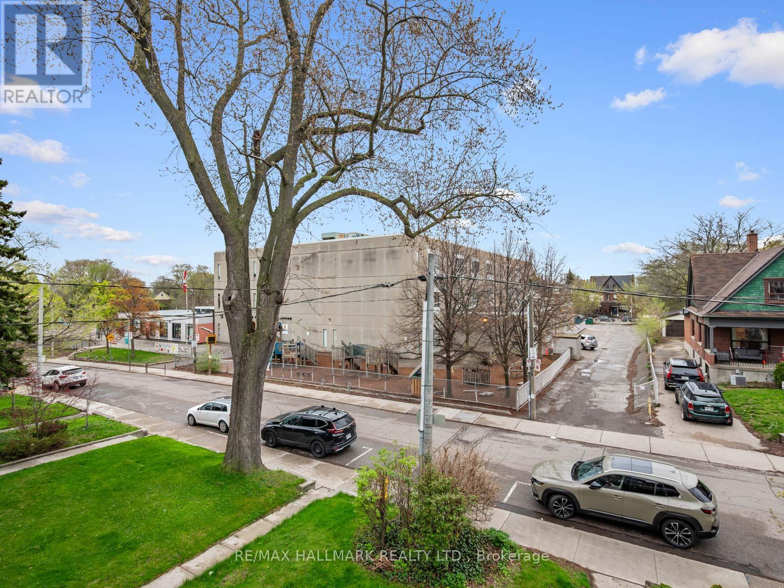 16 Bain Avenue, Toronto, Ontario  M4K 1E6 - Photo 35 - E13090380