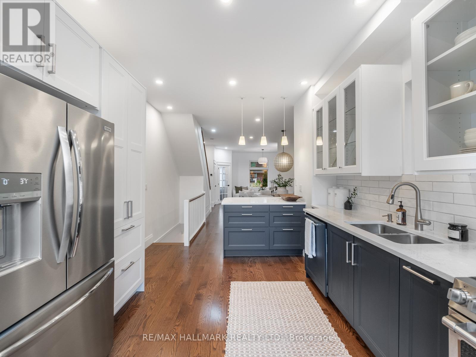 16 Bain Avenue, Toronto, Ontario  M4K 1E6 - Photo 16 - E13090380