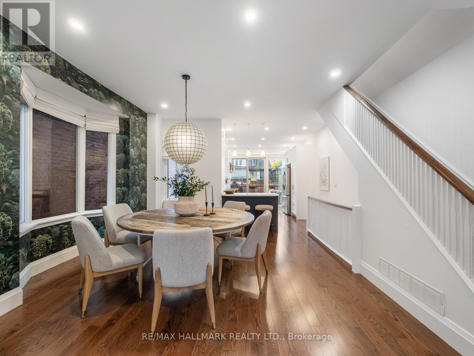 16 Bain Avenue, Toronto, Ontario  M4K 1E6 - Photo 8 - E13090380