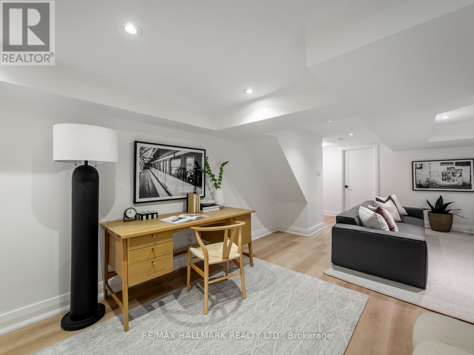 16 Bain Avenue, Toronto, Ontario  M4K 1E6 - Photo 40 - E13090380