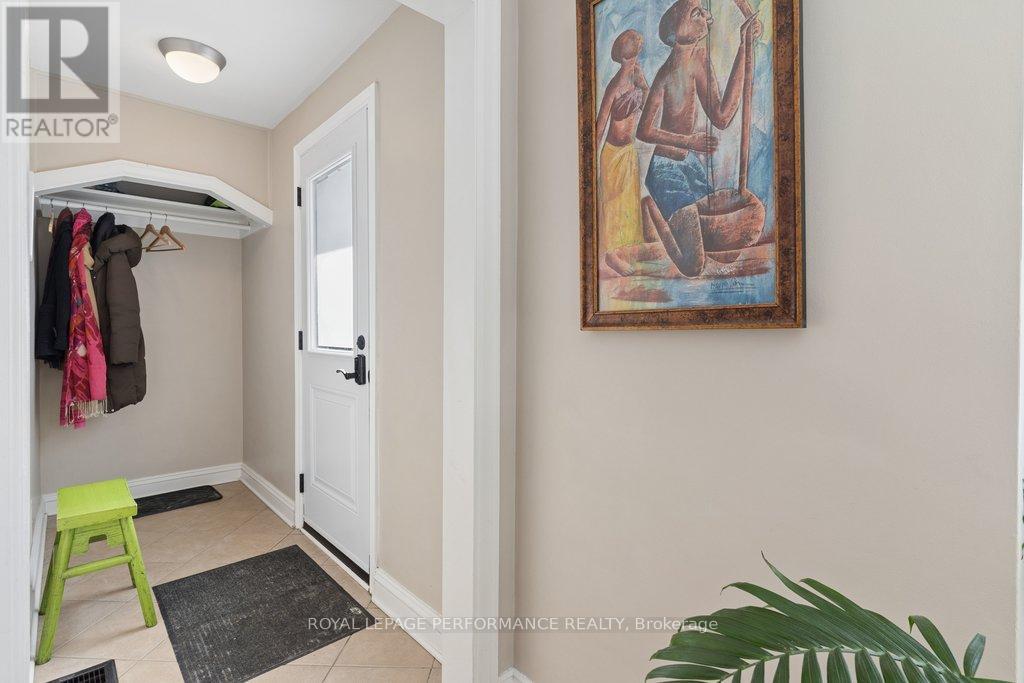 309 Glynn Avenue, Ottawa, Ontario  K1K 1R9 - Photo 4 - X12844530