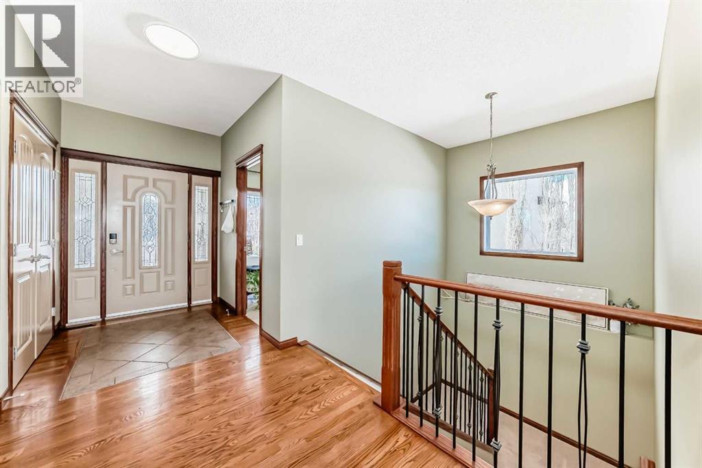 123 Parkmere Court, Chestermere, Alberta  T1X 1V5 - Photo 5 - A2308185
