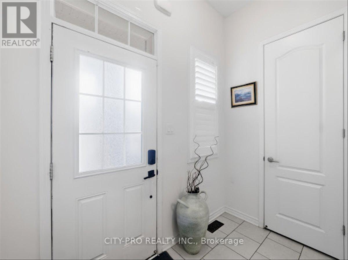 439 Etheridge Avenue, Milton, Ontario  L9E 0B3 - Photo 7 - W13066488