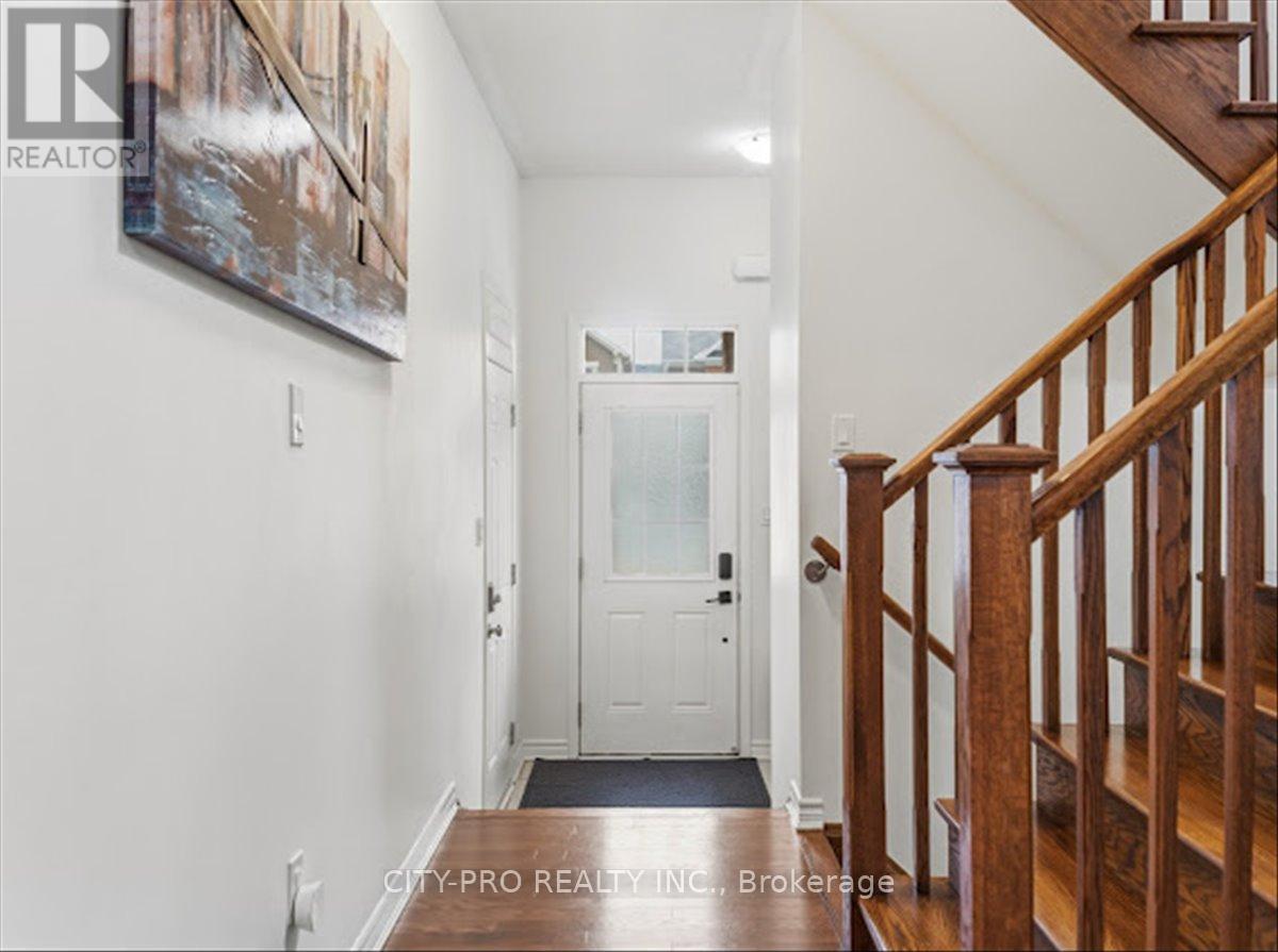 439 Etheridge Avenue, Milton, Ontario  L9E 0B3 - Photo 8 - W13066488