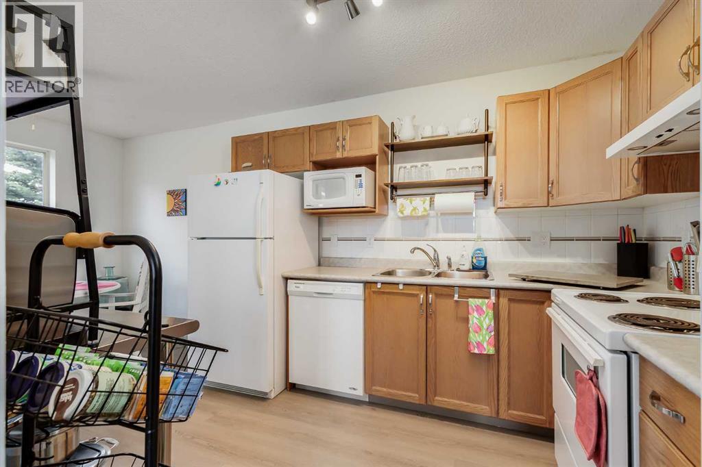 33 Sandpiper Lane Nw, Calgary, Alberta  T3K 4L7 - Photo 10 - A2308260