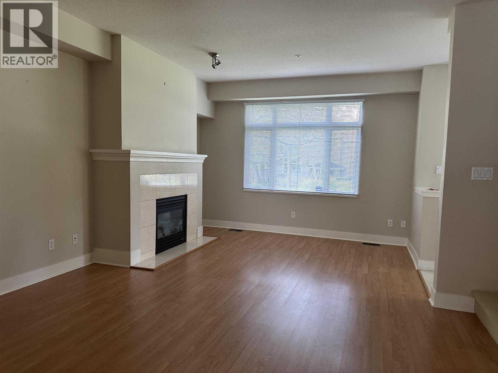 875 W 59th Avenue, Vancouver, British Columbia  V6P 1X8 - Photo 3 - R3118096