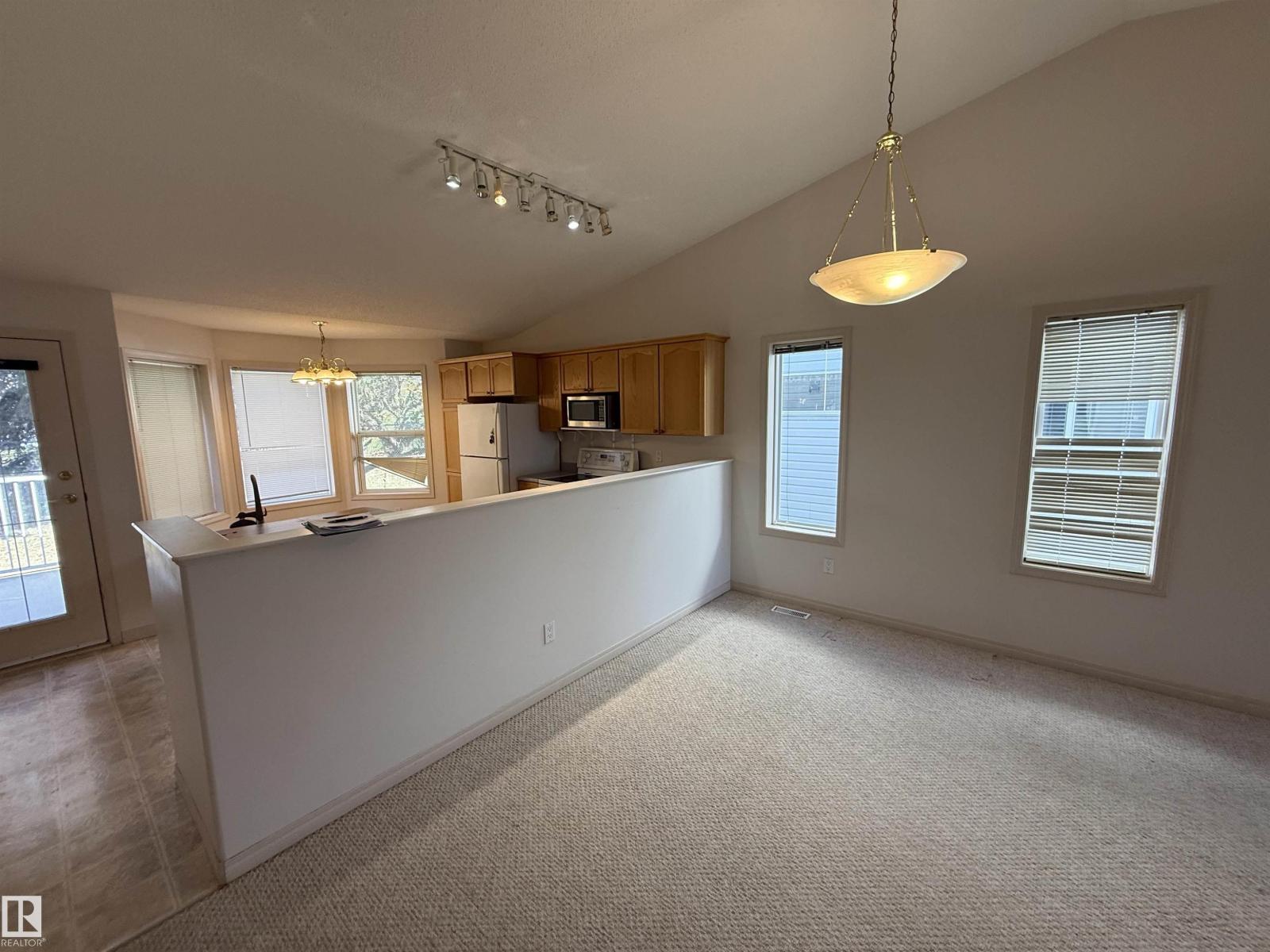#14 330 Galbraith Cl Nw, Edmonton, Alberta  T5T 6L9 - Photo 7 - E4485968